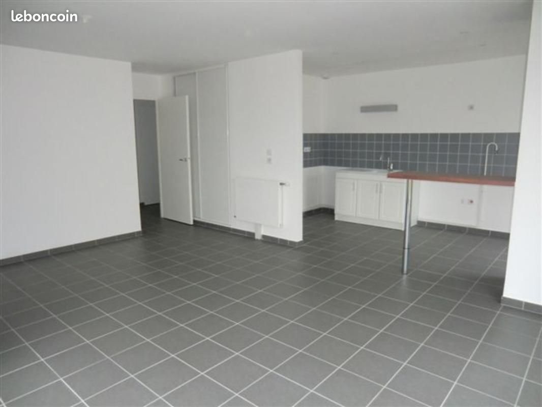 Maison à louer, 122m², Beuvrages