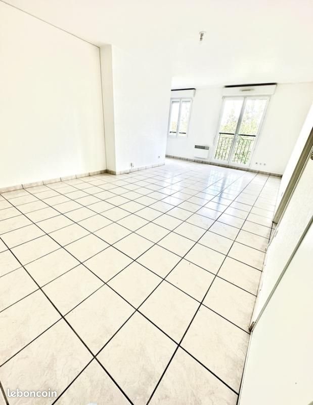 Appartement à louer, 64m², Compiègne