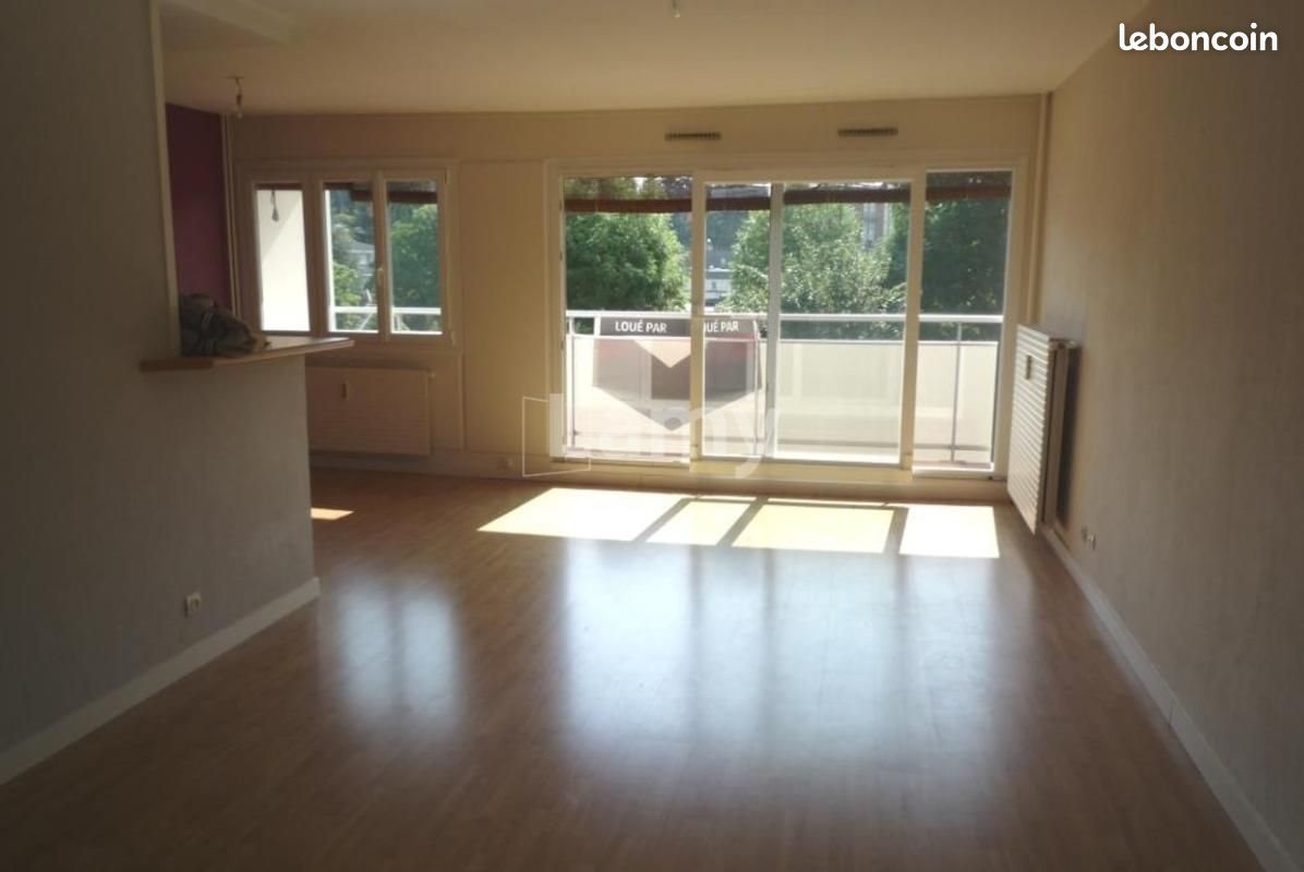 Appartement à louer, 83m², Saint-Max