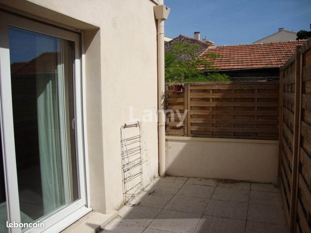 Appartement à louer, 25m², Nîmes