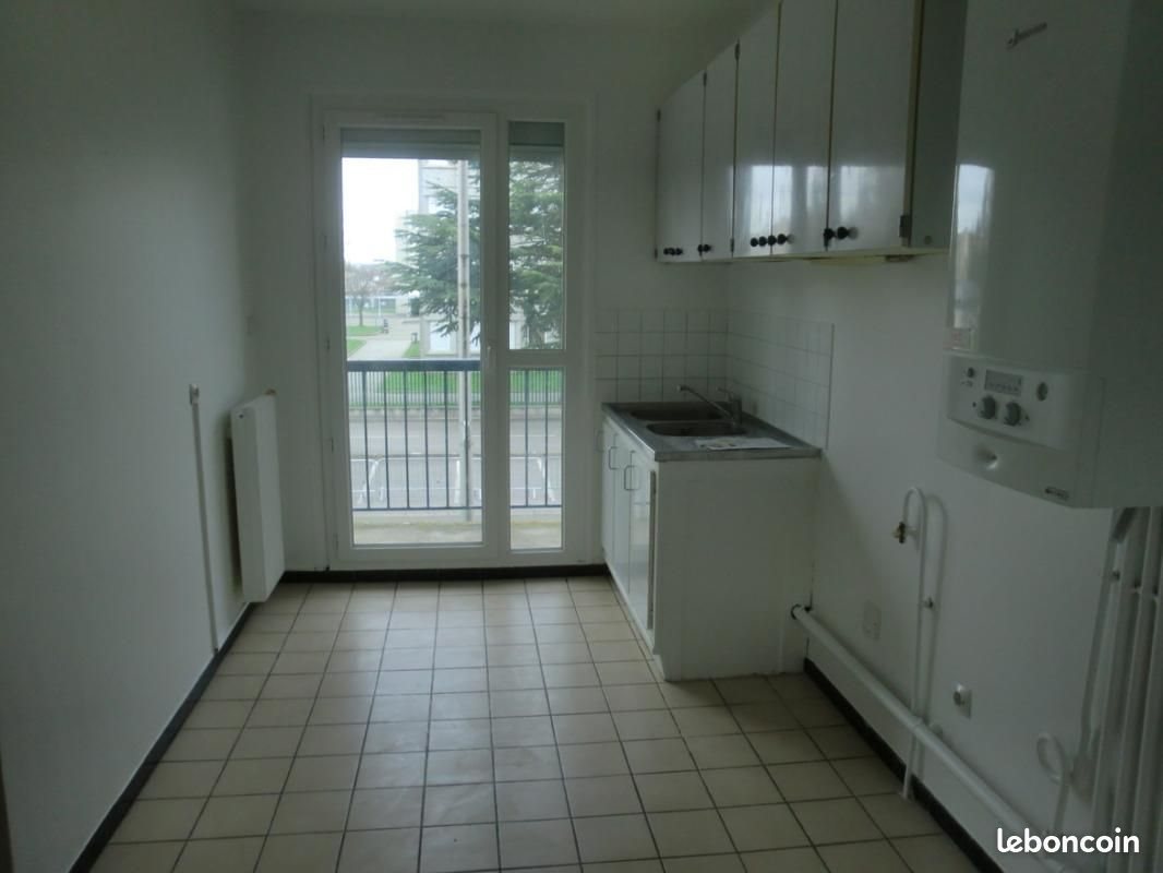 Appartement à louer, 47m², Maurepas
