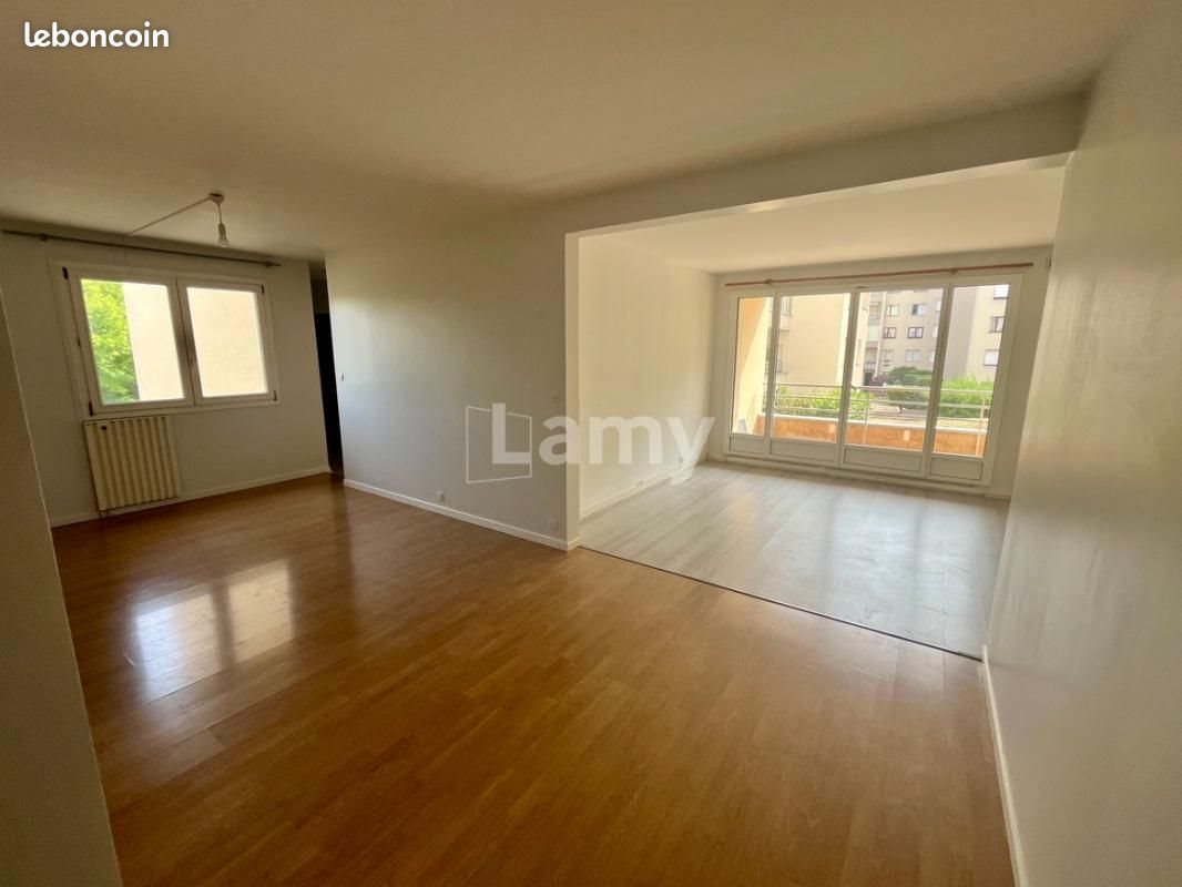Appartement à louer, 74m², Montigny-le-Bretonneux