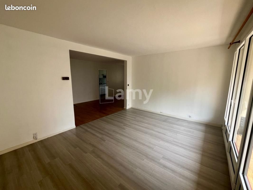 Appartement à louer, 74m², Montigny-le-Bretonneux