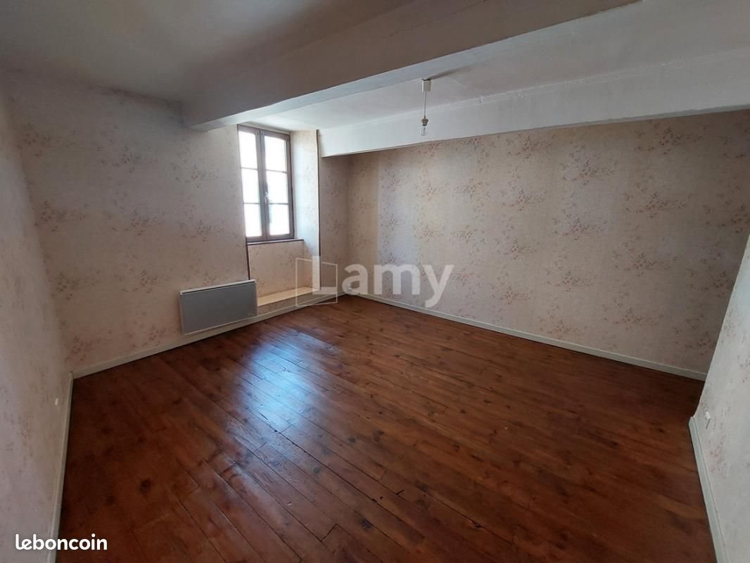 Maison à louer, 118m², Sauxillanges