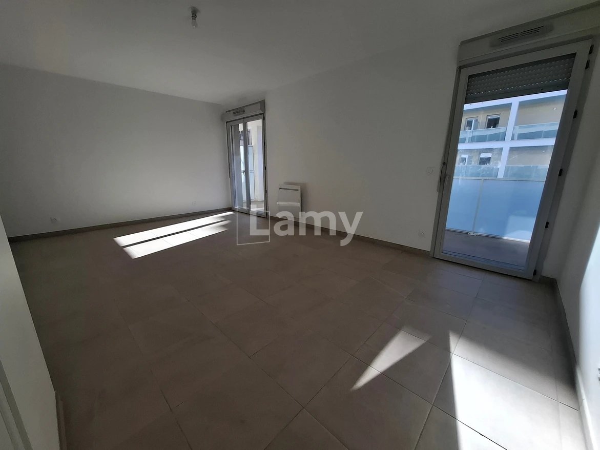 Appartement à louer, 29m², Marseille 15ème