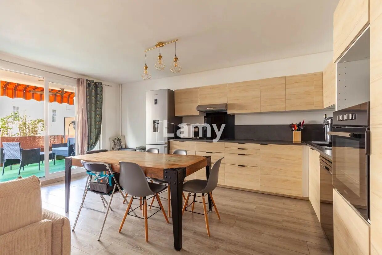 Appartement à vendre, 68m², Aubagne