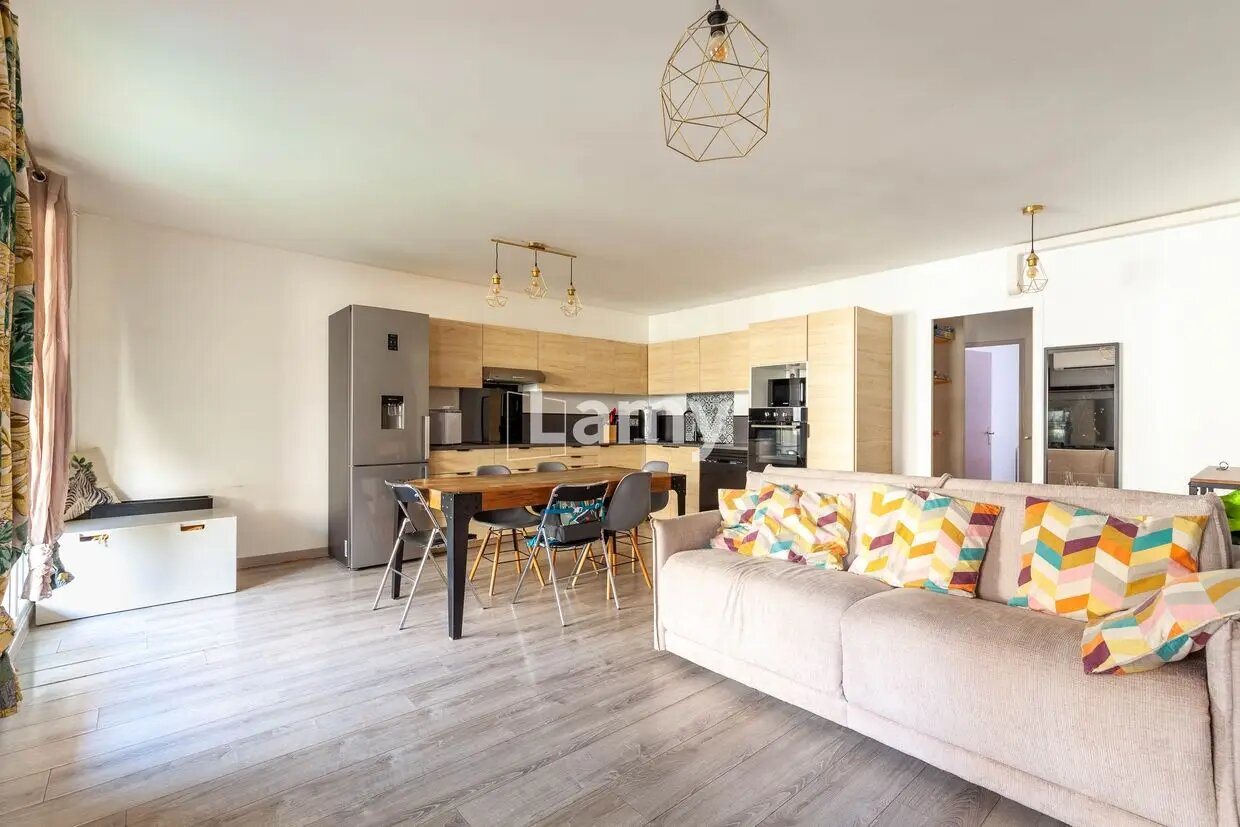Appartement à vendre, 68m², Aubagne