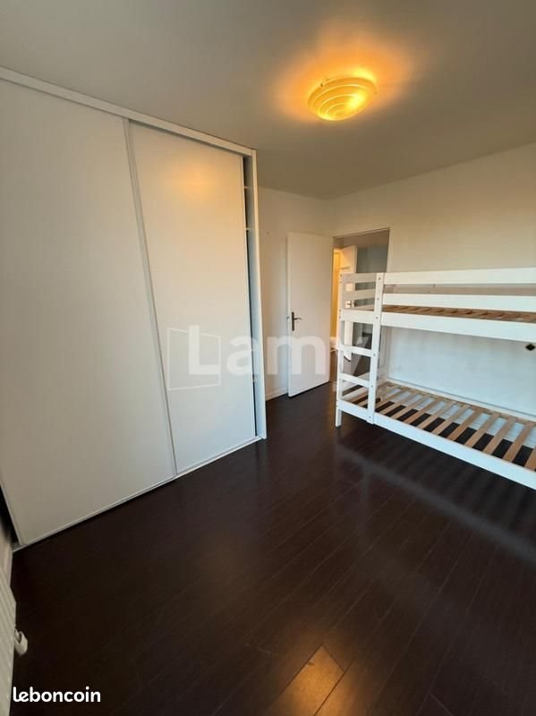 Appartement à louer, 74m², Cergy
