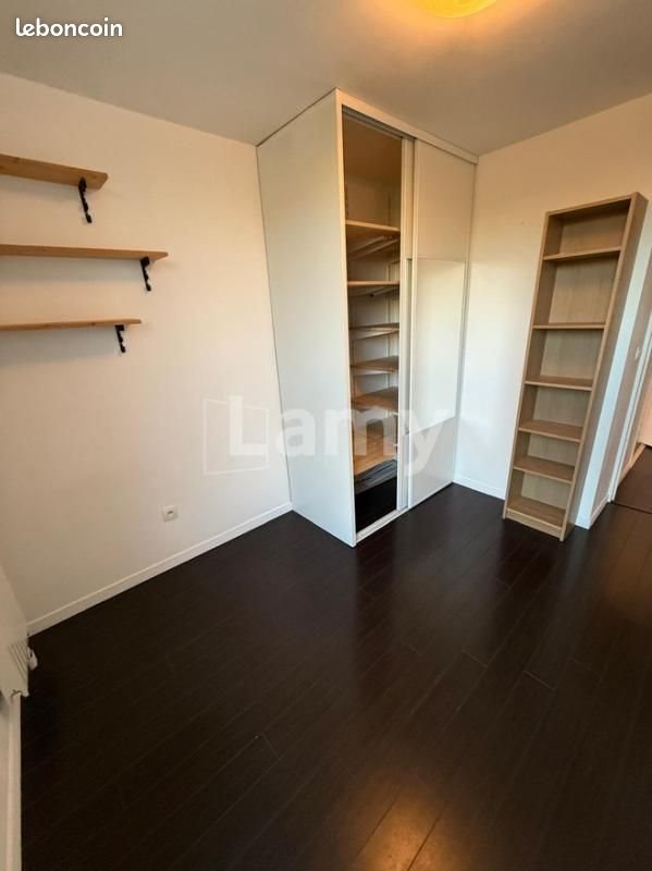 Appartement à louer, 74m², Cergy