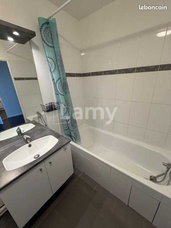 Appartement à louer, 74m², Cergy
