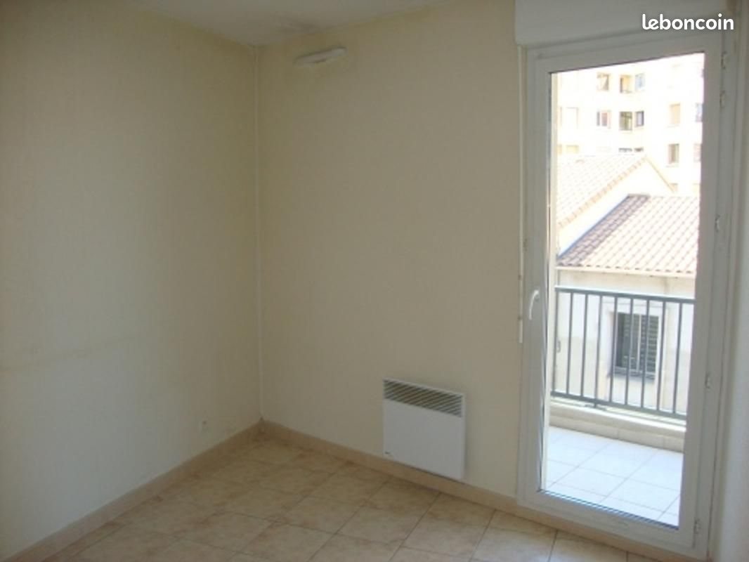 Appartement à louer, 37m², Nîmes