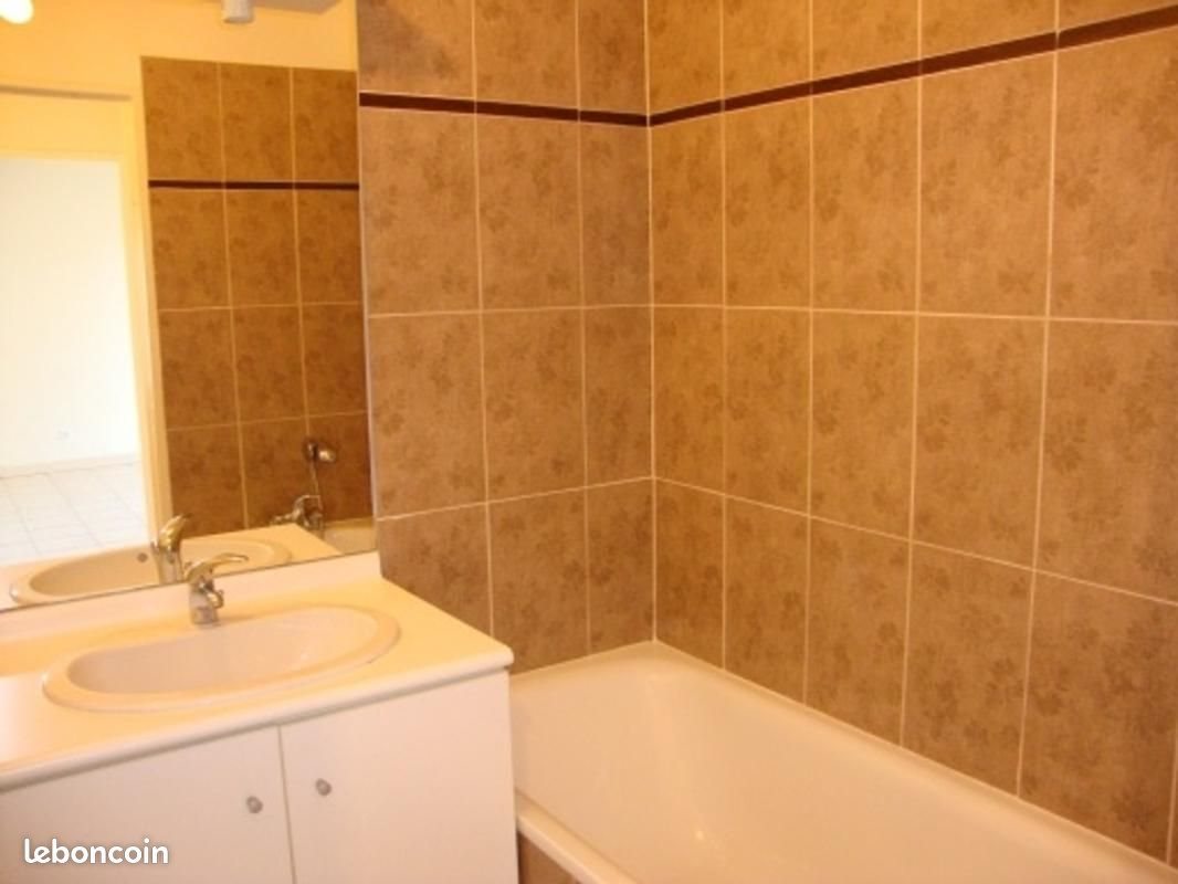 Appartement à louer, 37m², Nîmes