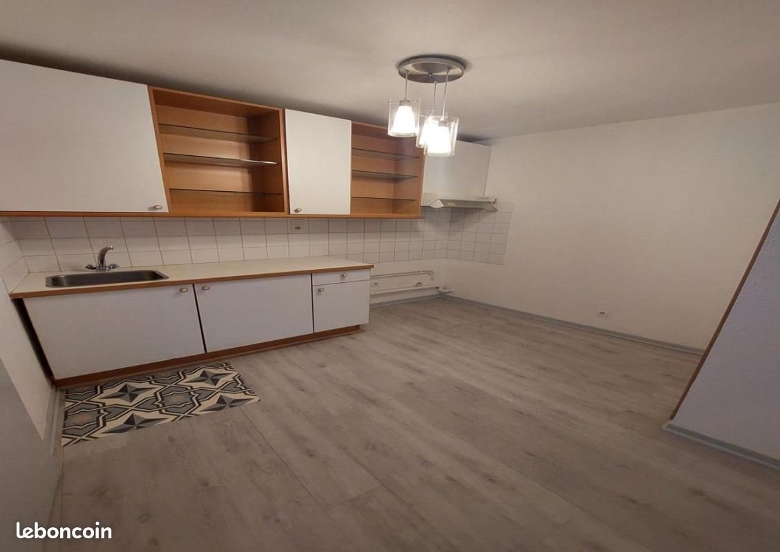 Appartement à louer, 28m², Issoire