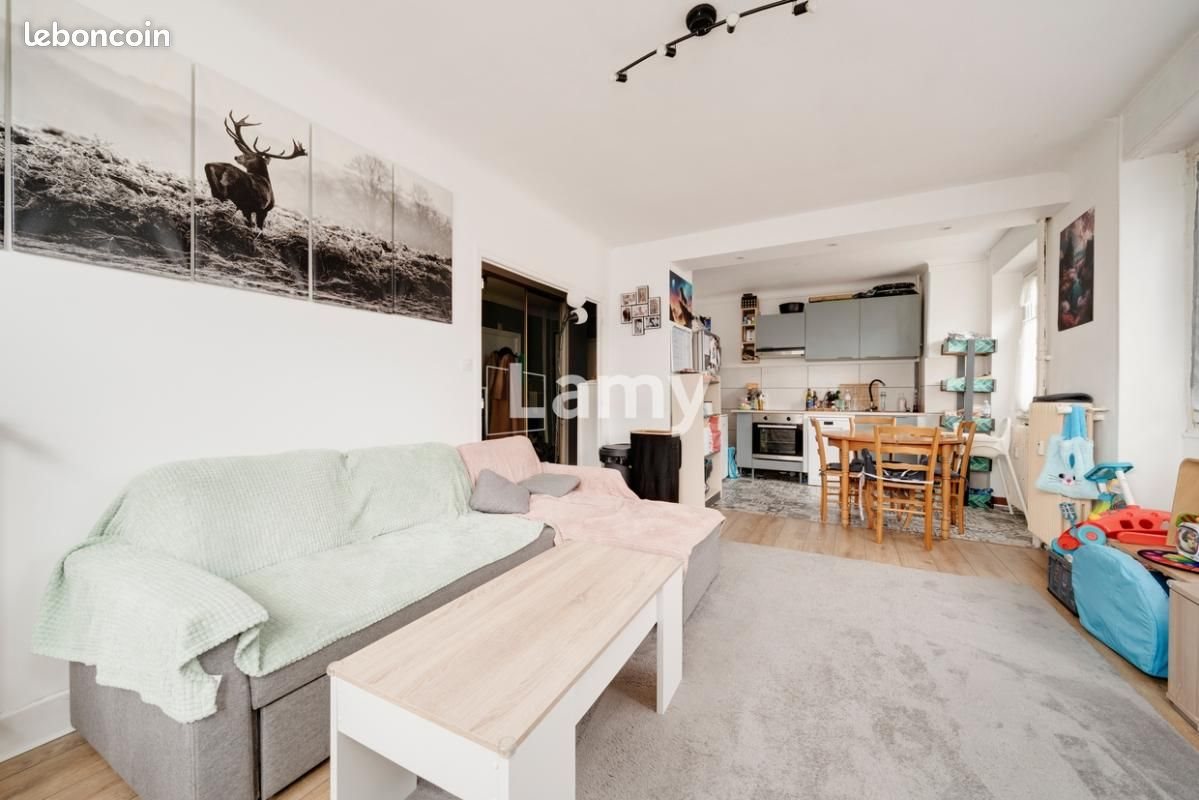 Appartement à vendre, 69m², Saint-Max