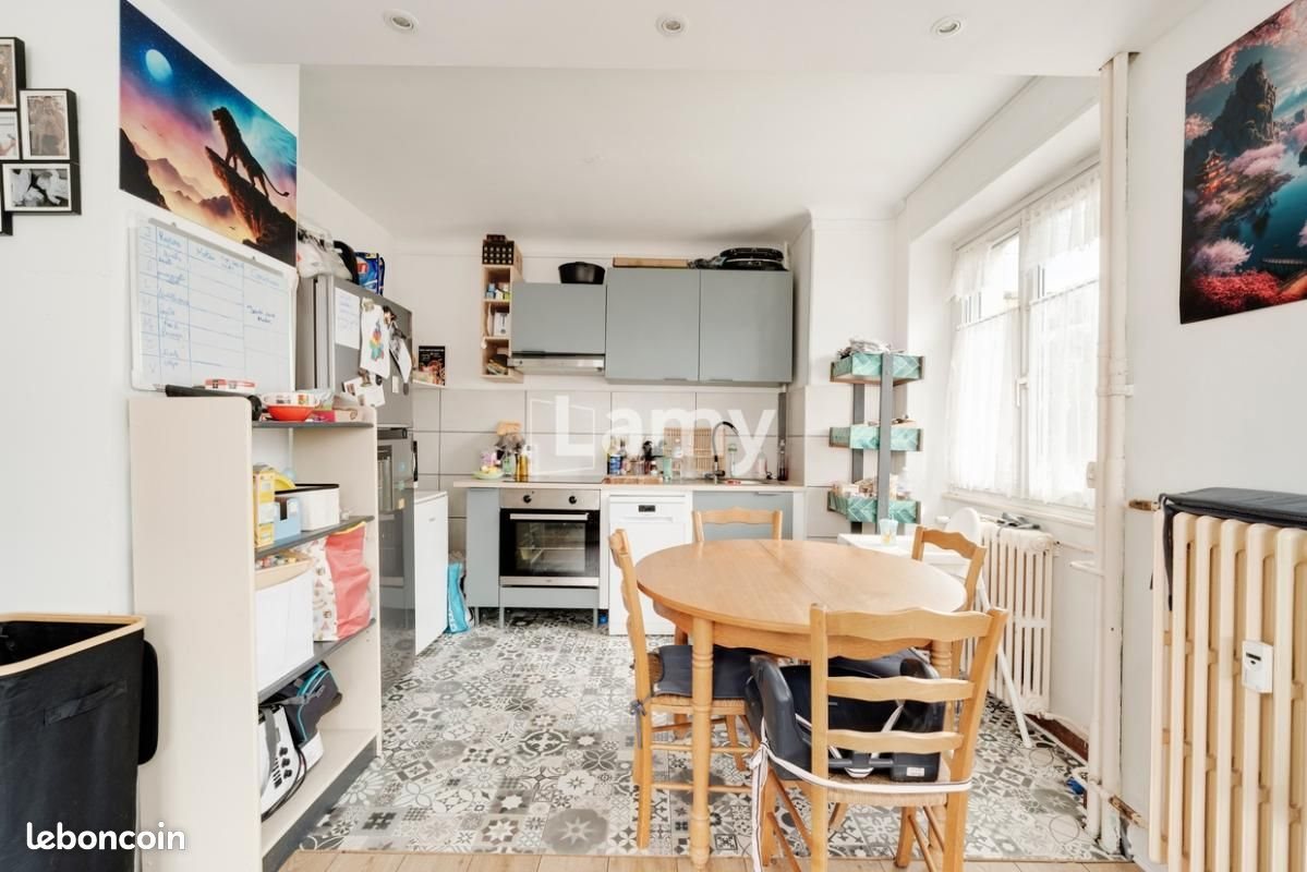 Appartement à vendre, 69m², Saint-Max