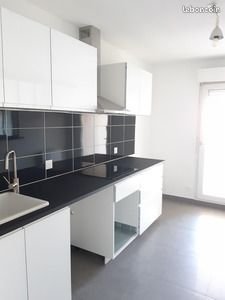 Appartement à louer, 69m², Antibes