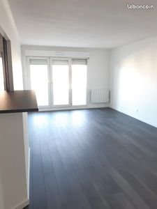 Appartement à louer, 69m², Antibes