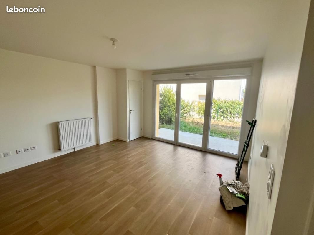 Appartement à louer, 43m², Épernon