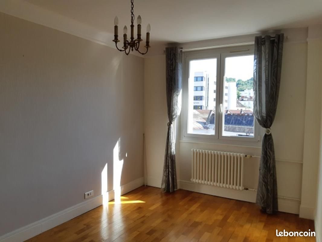 Appartement à louer, 74m², Lons-le-Saunier