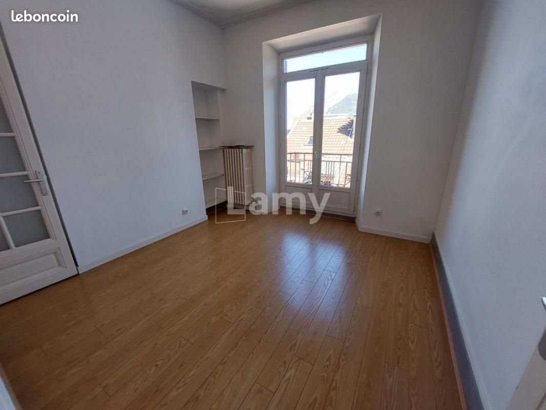 Appartement à louer, 34m², Grenoble