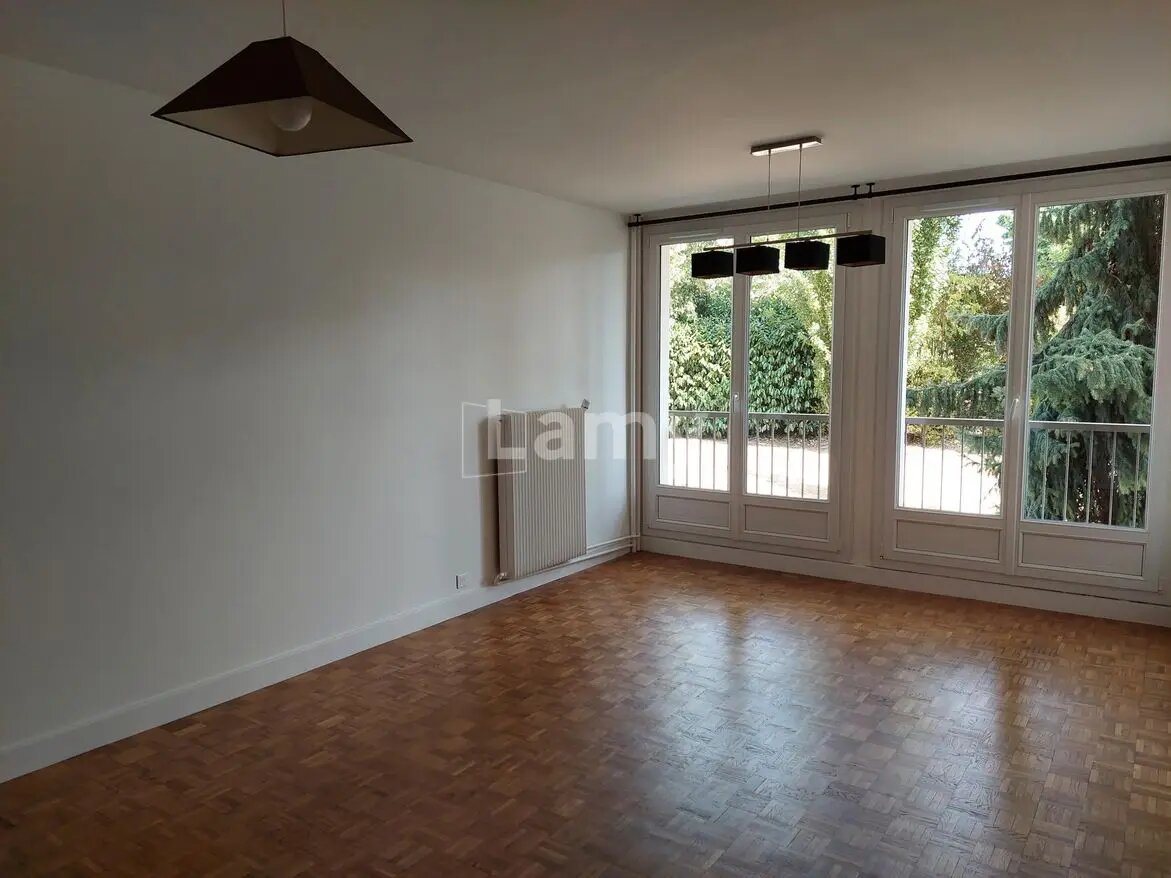 Appartement à louer, 64m², Margency