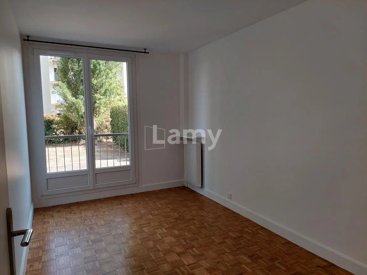 Appartement à louer, 64m², Margency