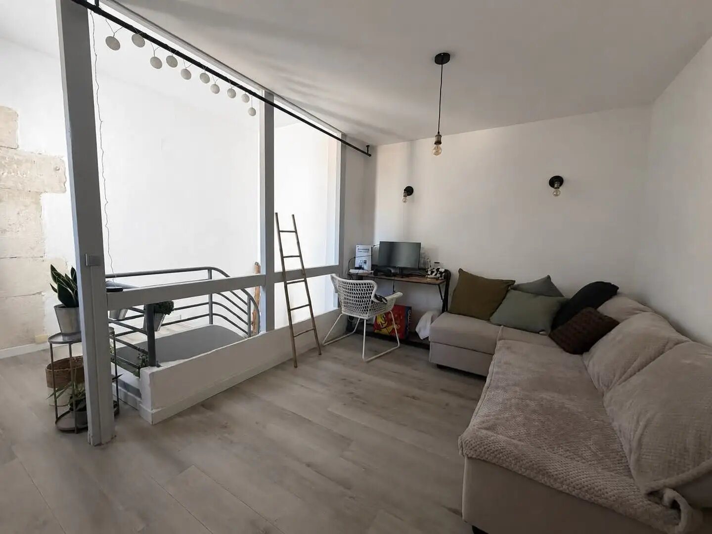 Maison à louer, 74m², Bellegarde