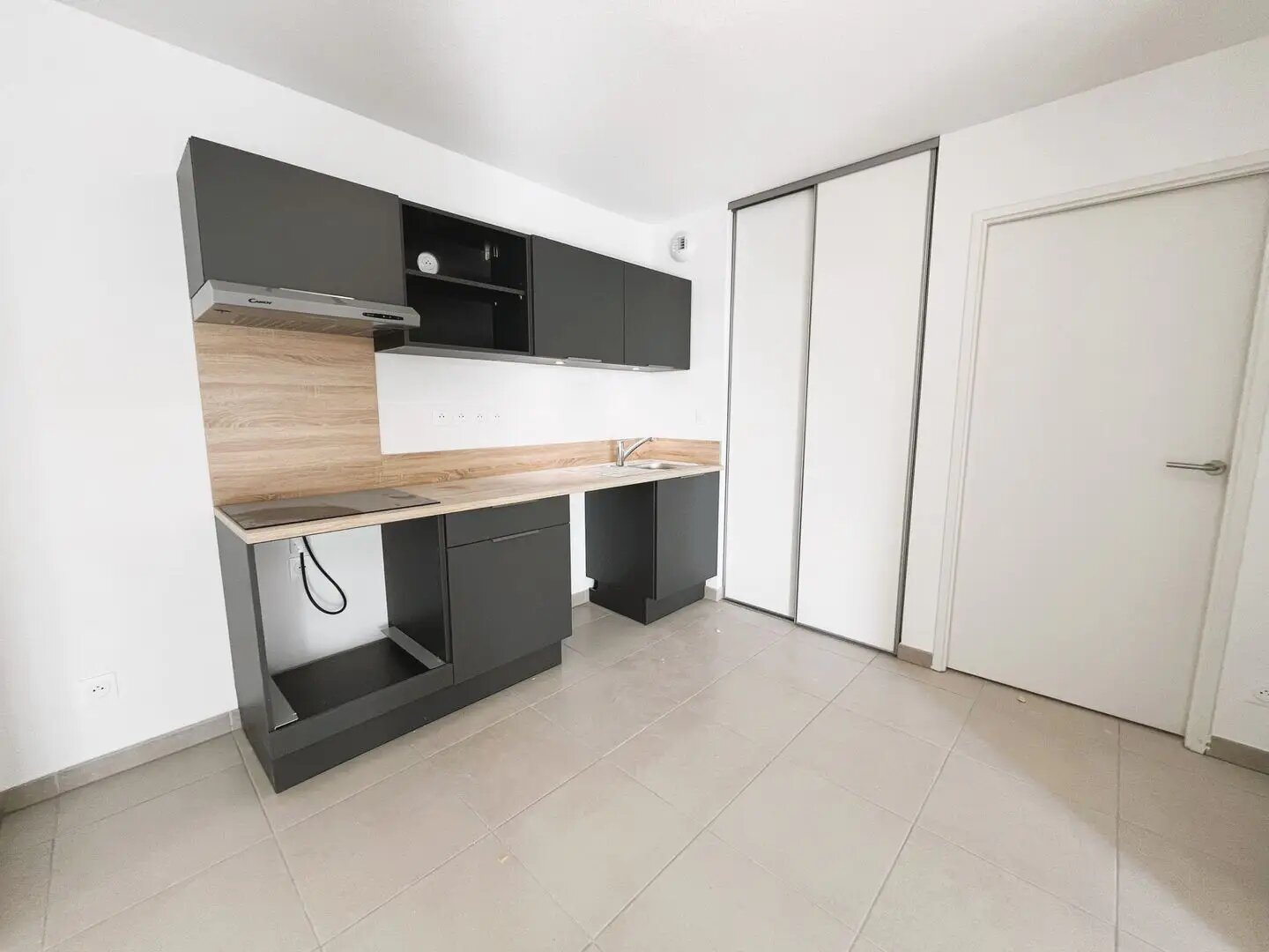 Appartement à louer, 61m², Garons