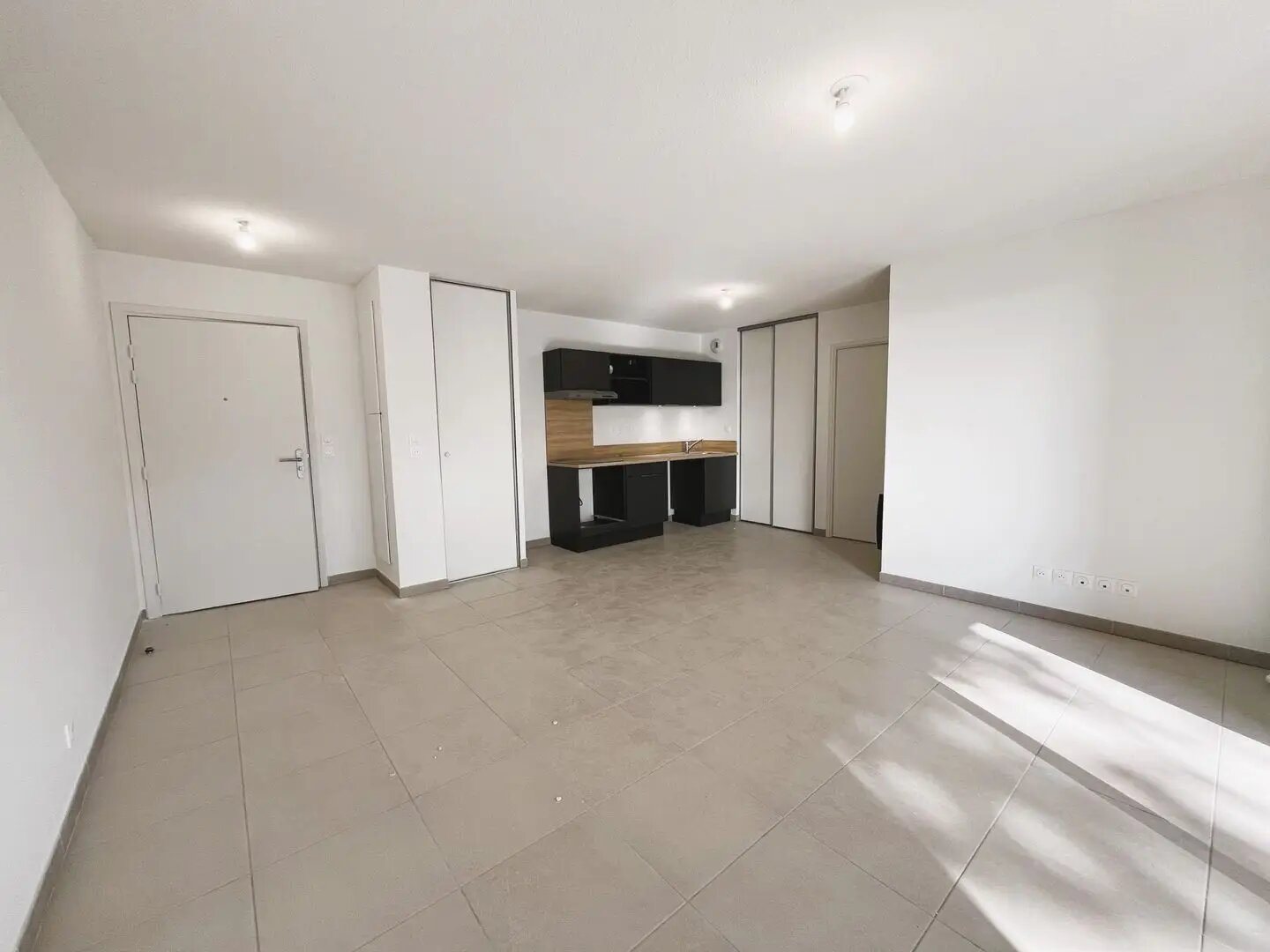 Appartement à louer, 61m², Garons