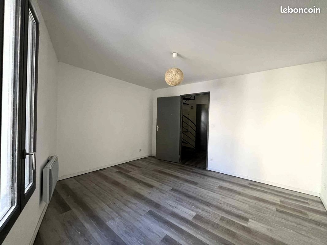 Maison à louer, 66m², Bellegarde