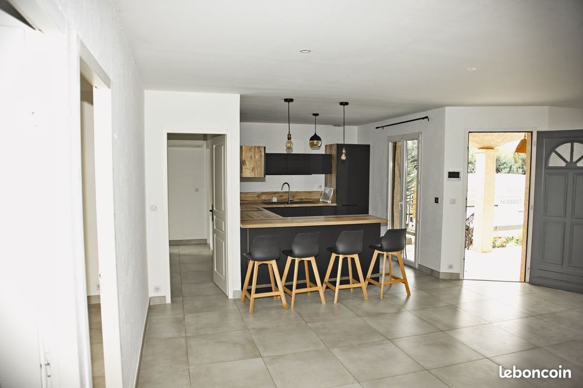 Maison à vendre, 90m², Bellegarde