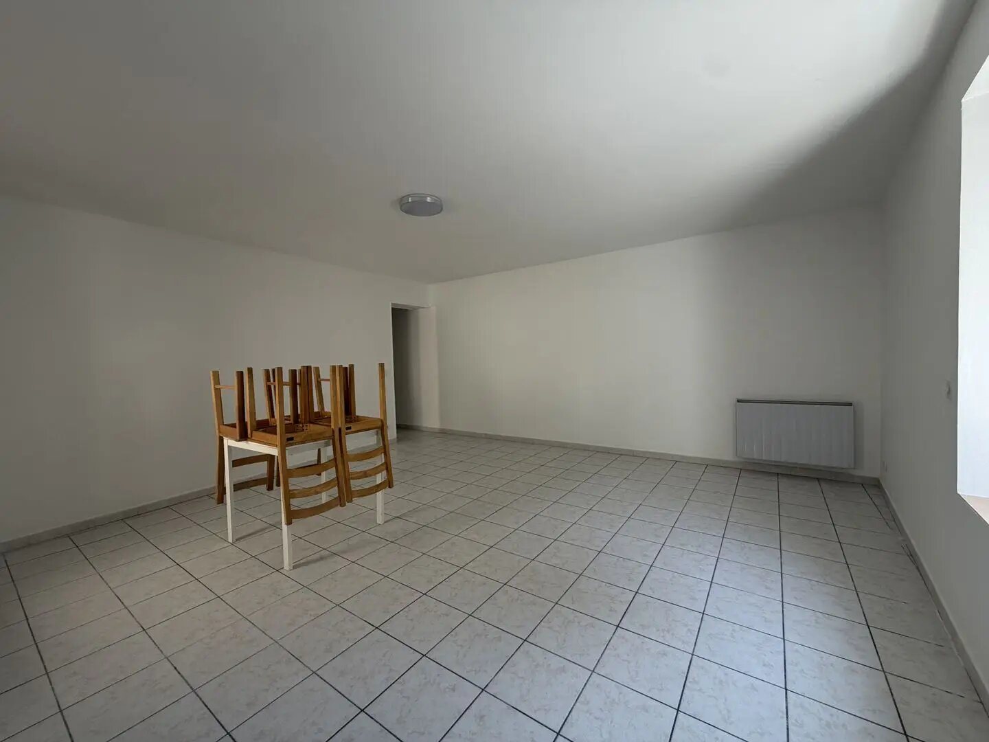 Appartement à louer, 90m², Aramon