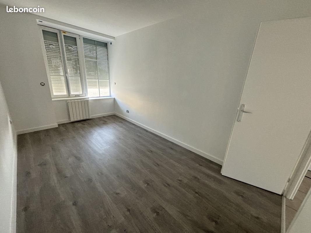 Appartement à louer, 84m², Neuville-les-Dames