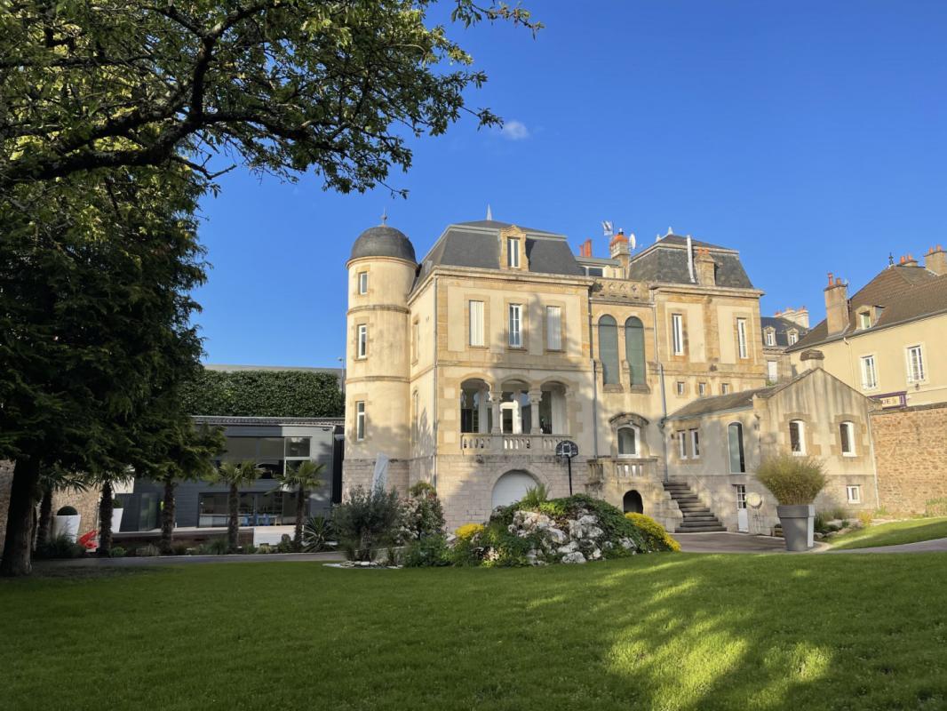 Maison à vendre, 583m², Autun