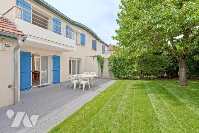 Maison à vendre, 110m², Prévessin-Moëns