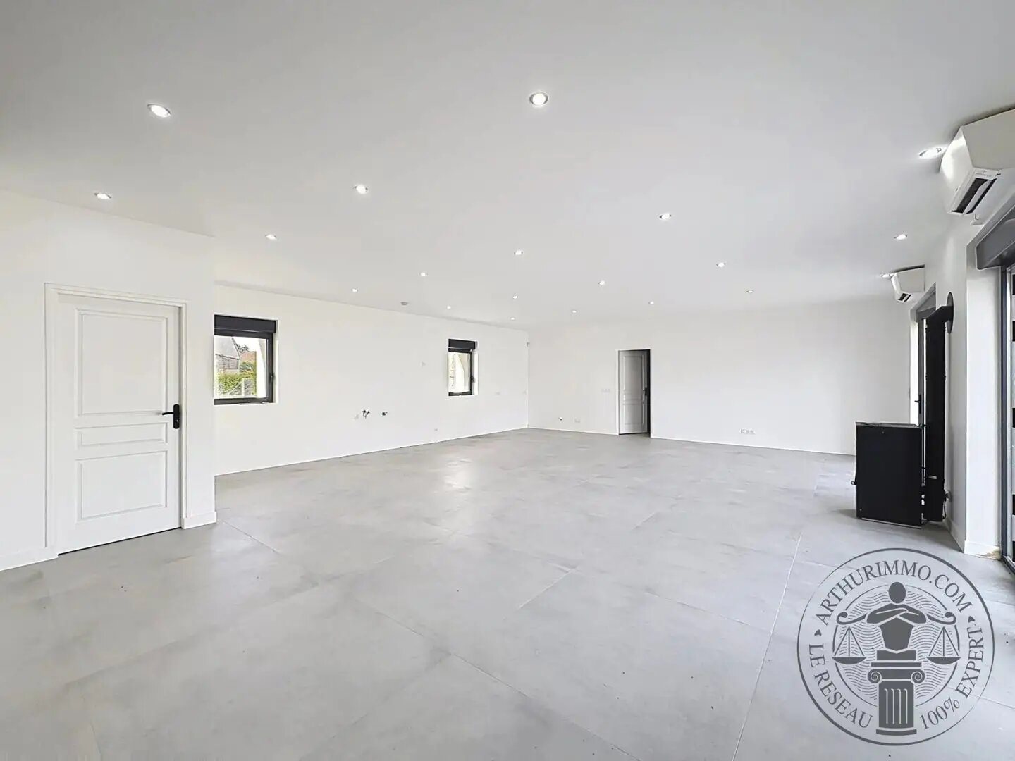 Maison à vendre, 193m², Sainville