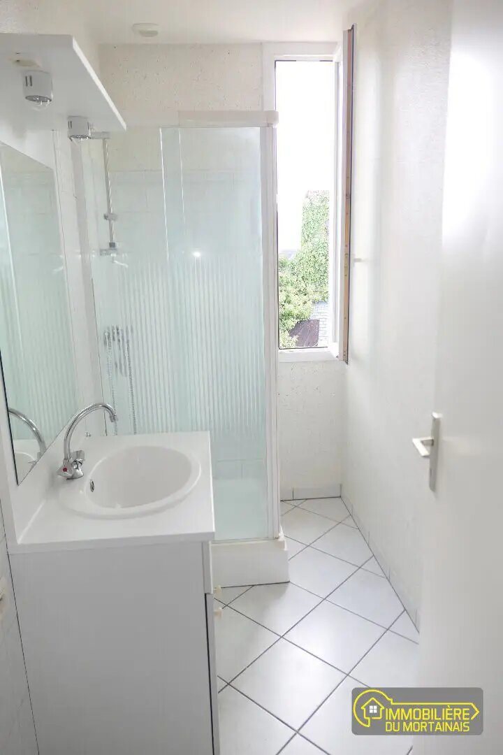 Appartement à louer, 32m², Saint-Hilaire-du-Harcouët