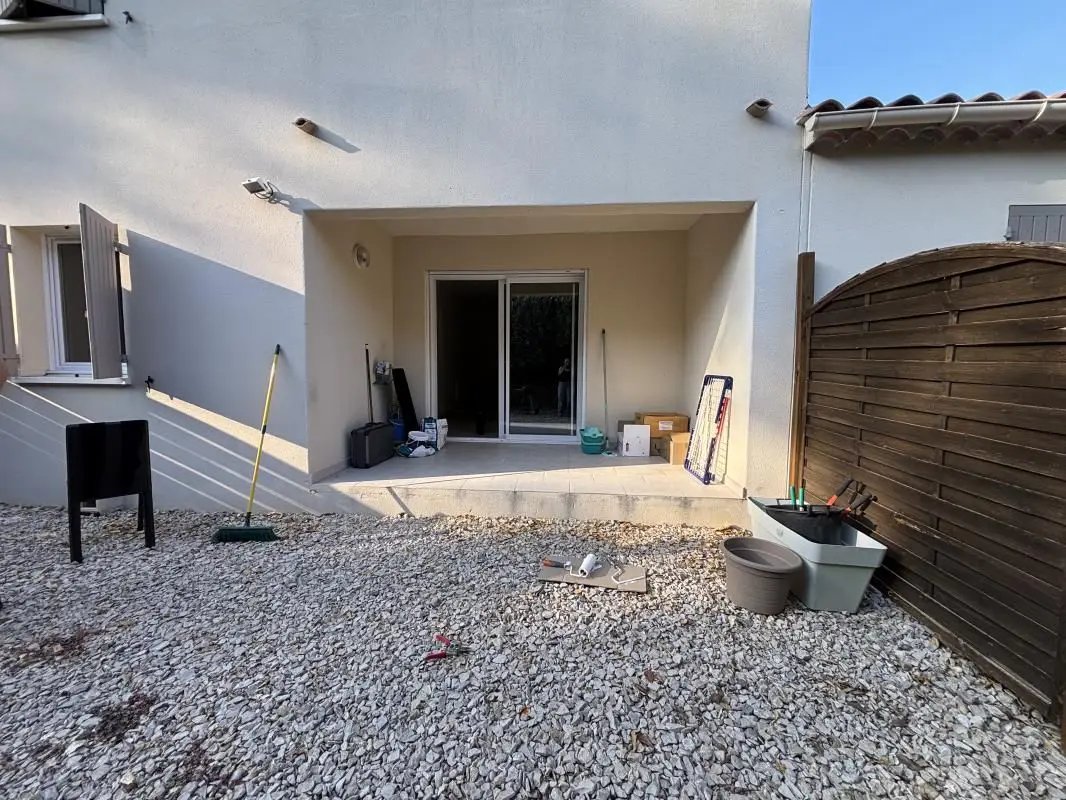 Appartement à louer, 44m², La Roque-d'Anthéron