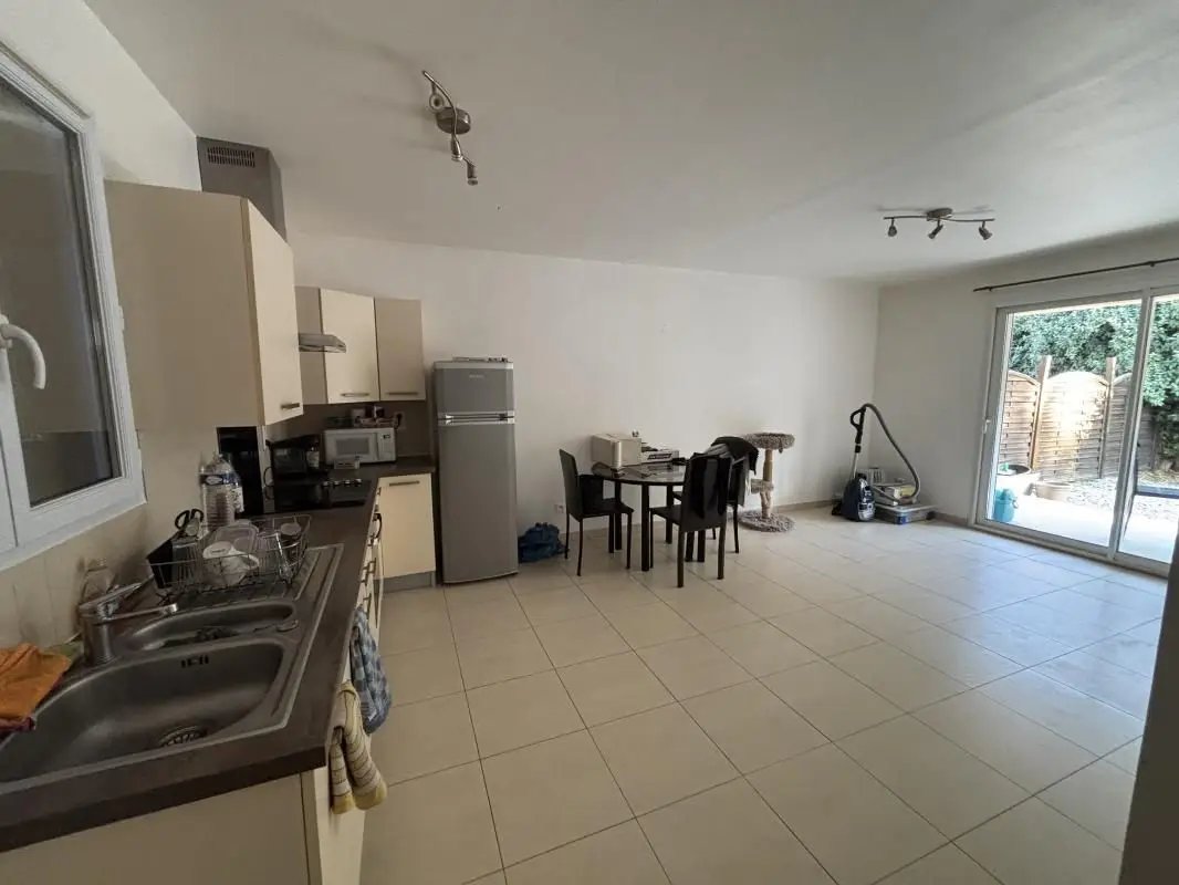 Appartement à louer, 44m², La Roque-d'Anthéron