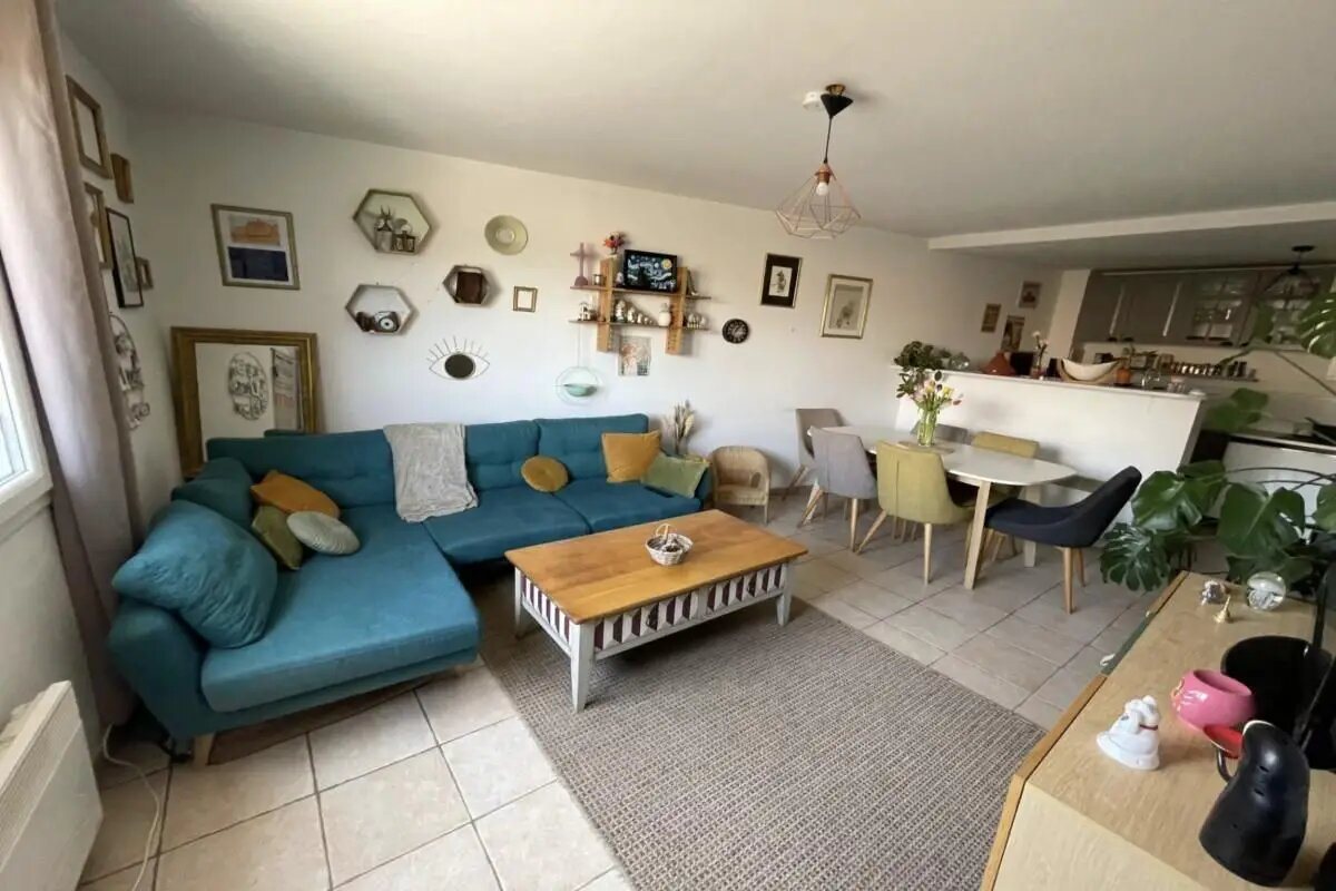 Maison à louer, 81m², Rognes