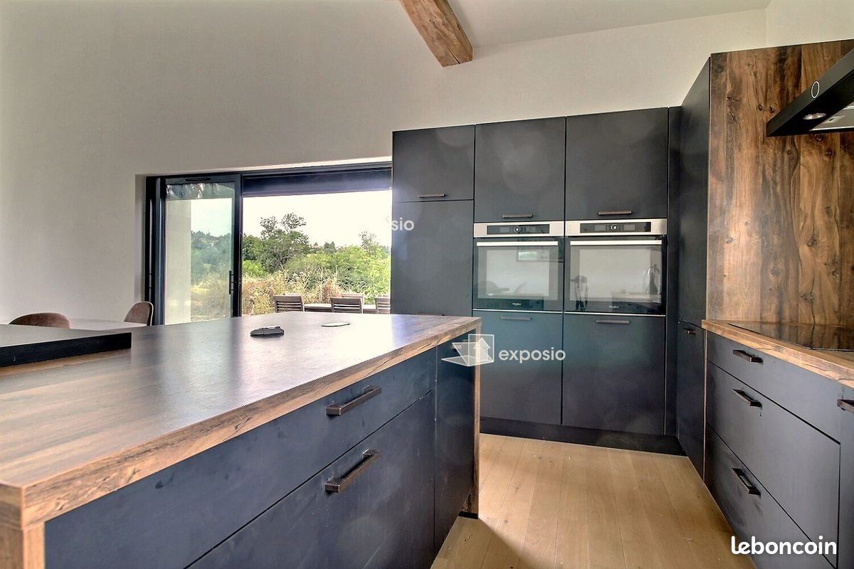 Maison à vendre, 250m², Saint-Pierre-de-Chandieu