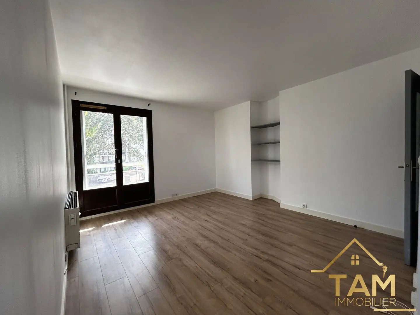 Appartement à louer, 26m², Saint-Cyr-l'Ecole