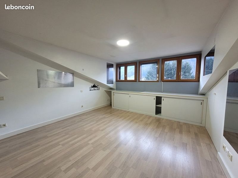 Appartement à louer, 137m², Thônes