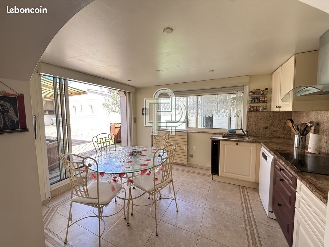 Maison à vendre, 200m², Gruissan