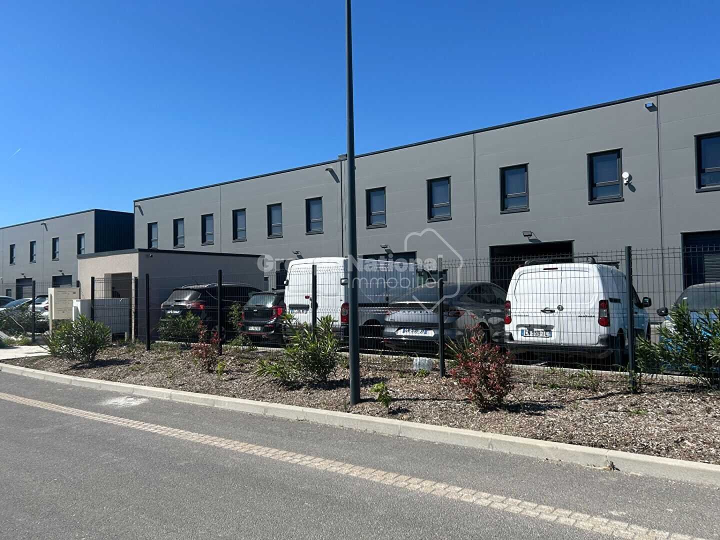 Appartement à louer, 325m², Vedène