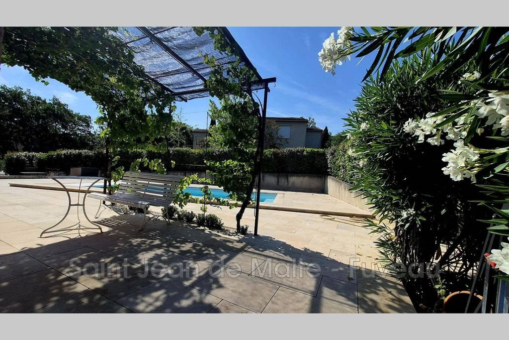 Maison à vendre, 146m², Châteauneuf-le-Rouge