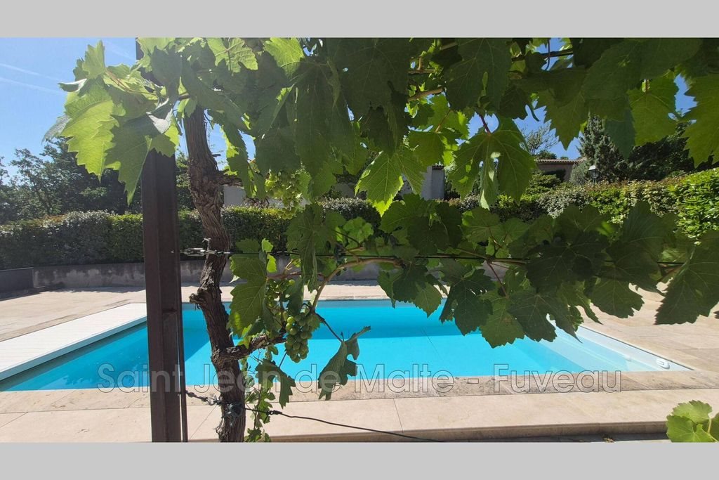 Maison à vendre, 146m², Châteauneuf-le-Rouge