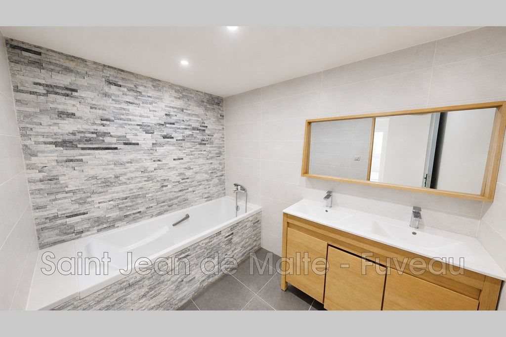 Maison à vendre, 135m², Gréasque
