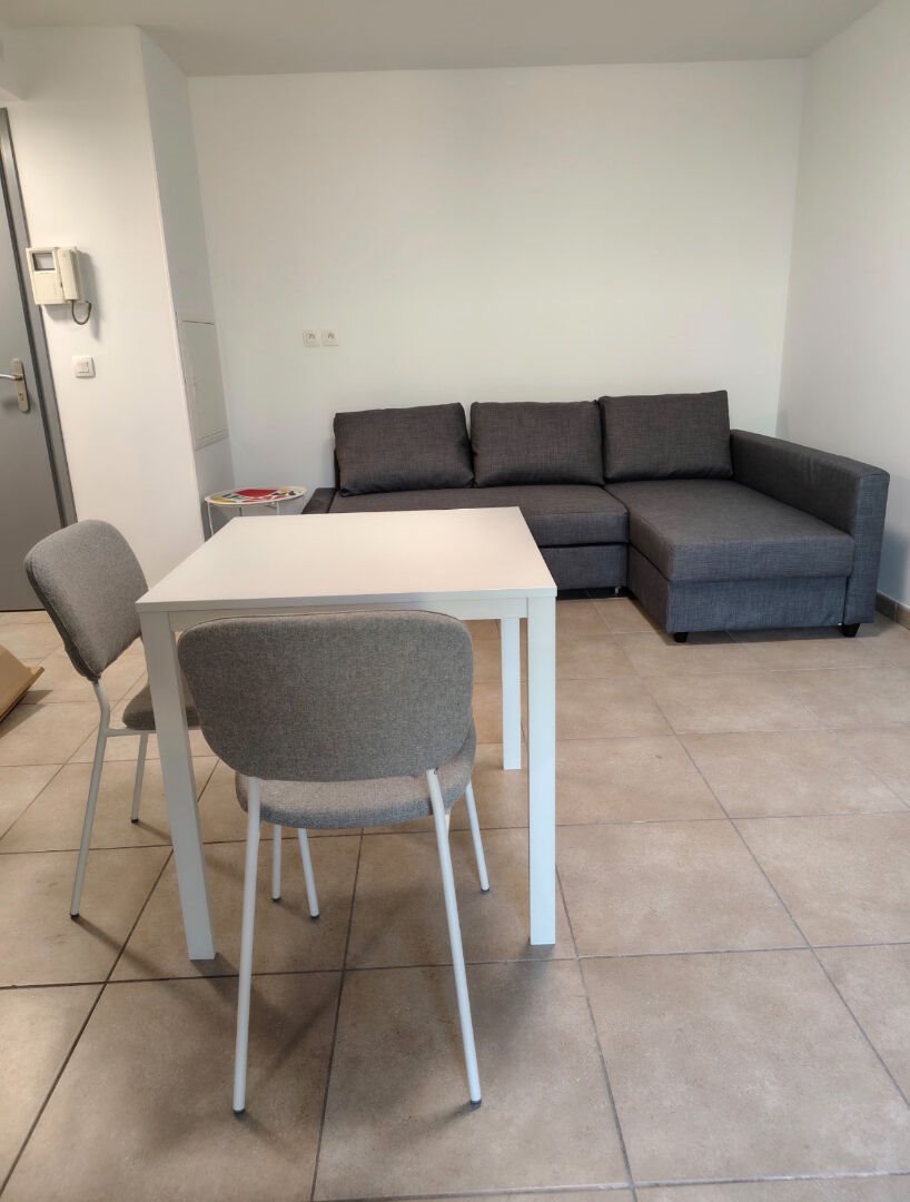 Appartement à louer, 28m², Marseille 8ème