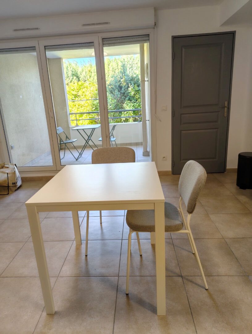 Appartement à louer, 28m², Marseille 8ème